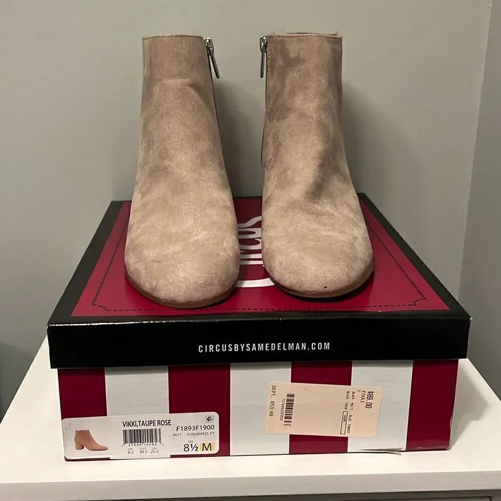 Circus by Sam Edelman Women's Taupe Rose Suede Block Heel Ankle Boots Size 8.5